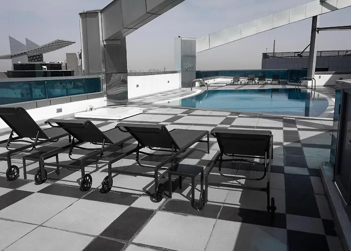 Huge 2 Bedroom Apartment Beach Front