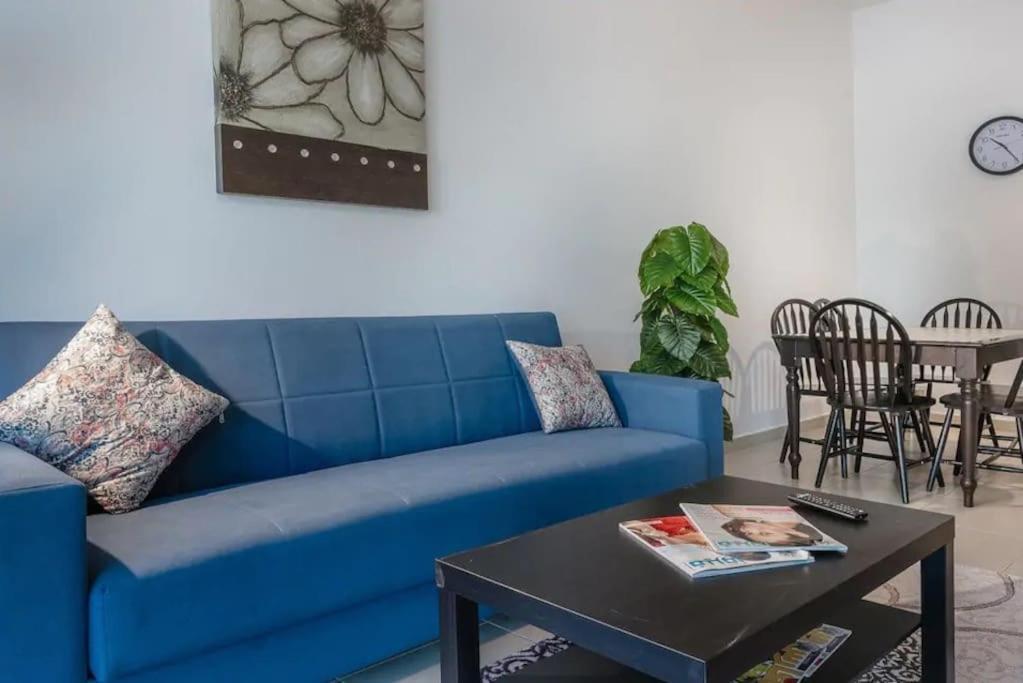 Apartment Huge 2 Bedroom Front *