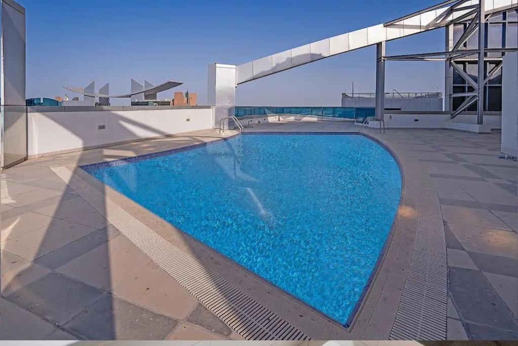 Huge 2 Bedroom Front Apartment Abu Dhabi