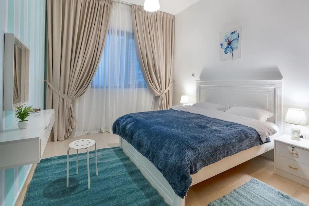 Huge 2 Bedroom Front * Abu Dhabi