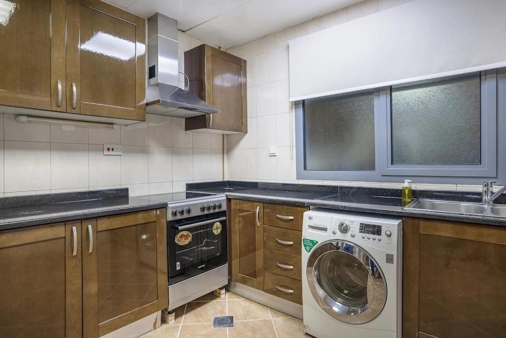 Huge 2 Bedroom Front *